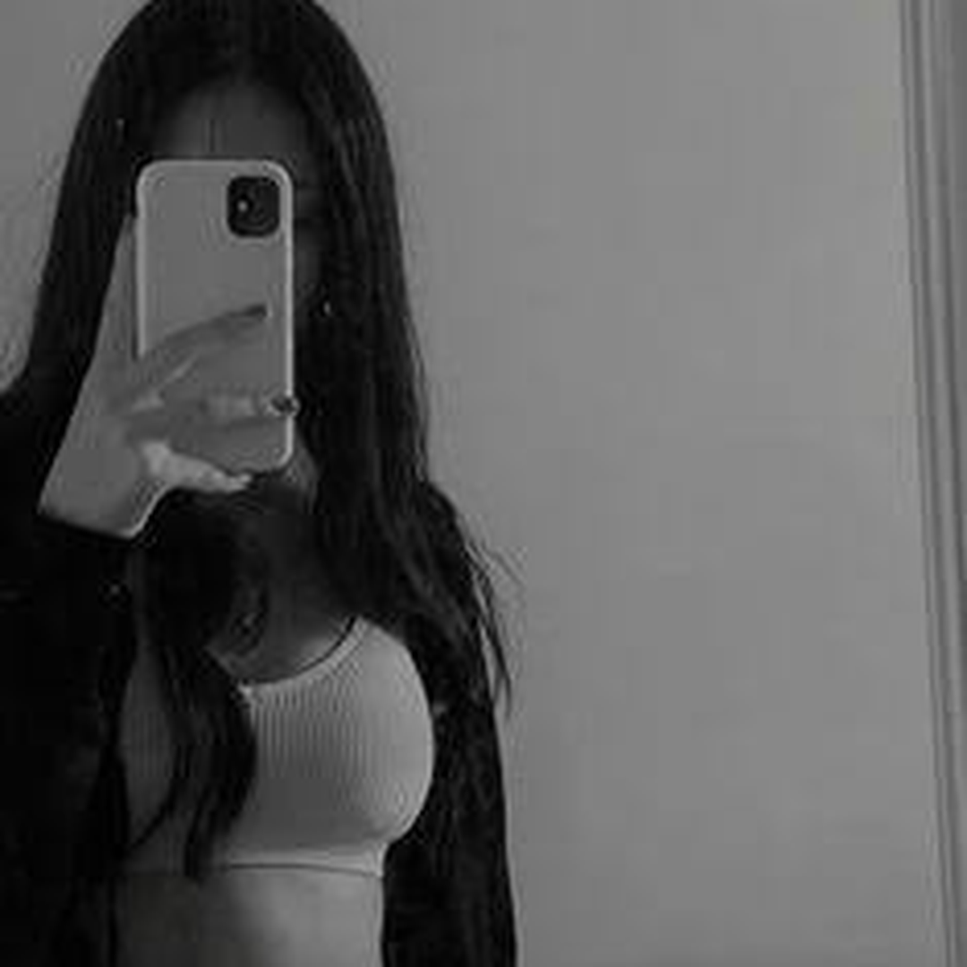Paula R.